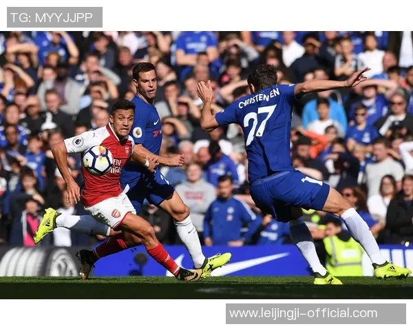 英超激战曼城险胜热刺乌龙球引发争议判罚引爆全场气氛