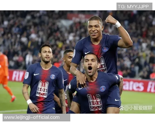 国王杯激战巴黎圣日耳曼与热刺平局红牌事件引发全场热议与十大精彩进球回顾
