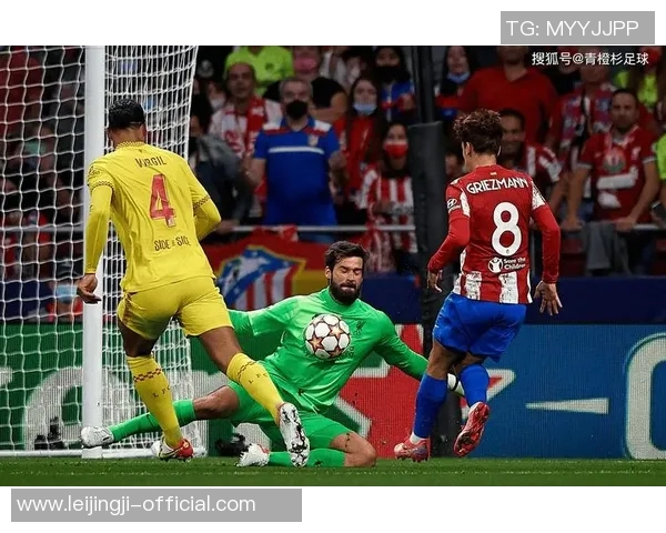 西甲激战：里昂狂胜巴萨5-1神扑瞬间点燃全场激情