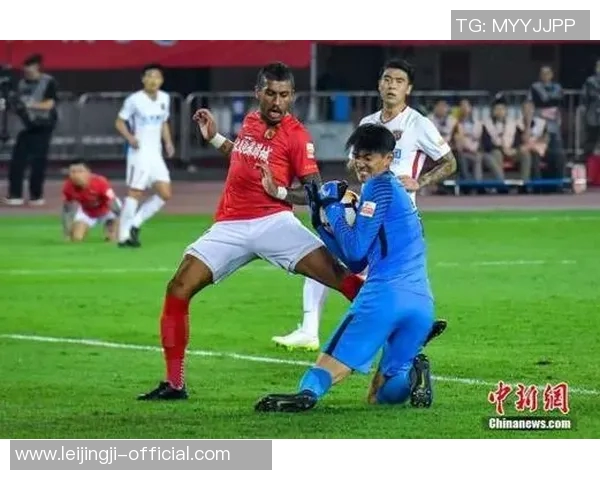 中超热刺逆袭尤文图斯6比2引发转会风波全场沸腾